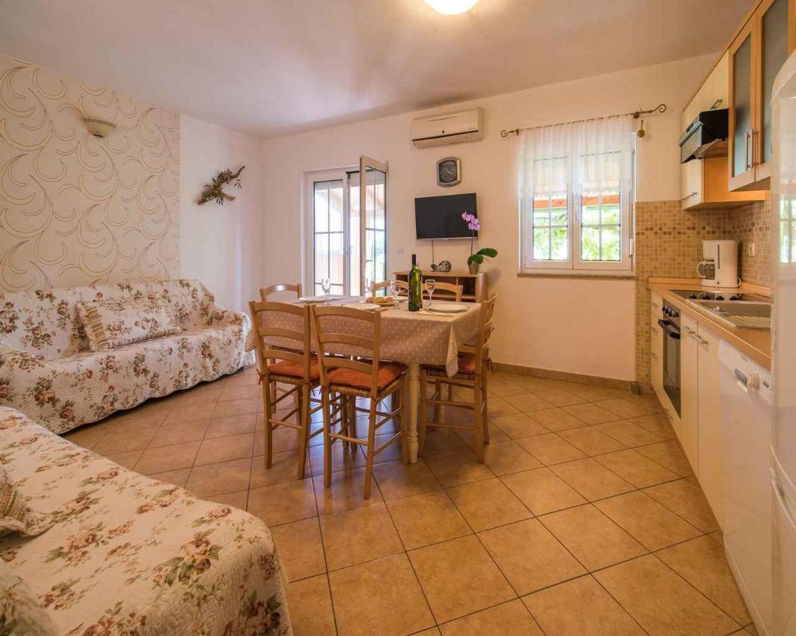 Apartments In Vrbnik/Insel Krk 13597 外观 照片