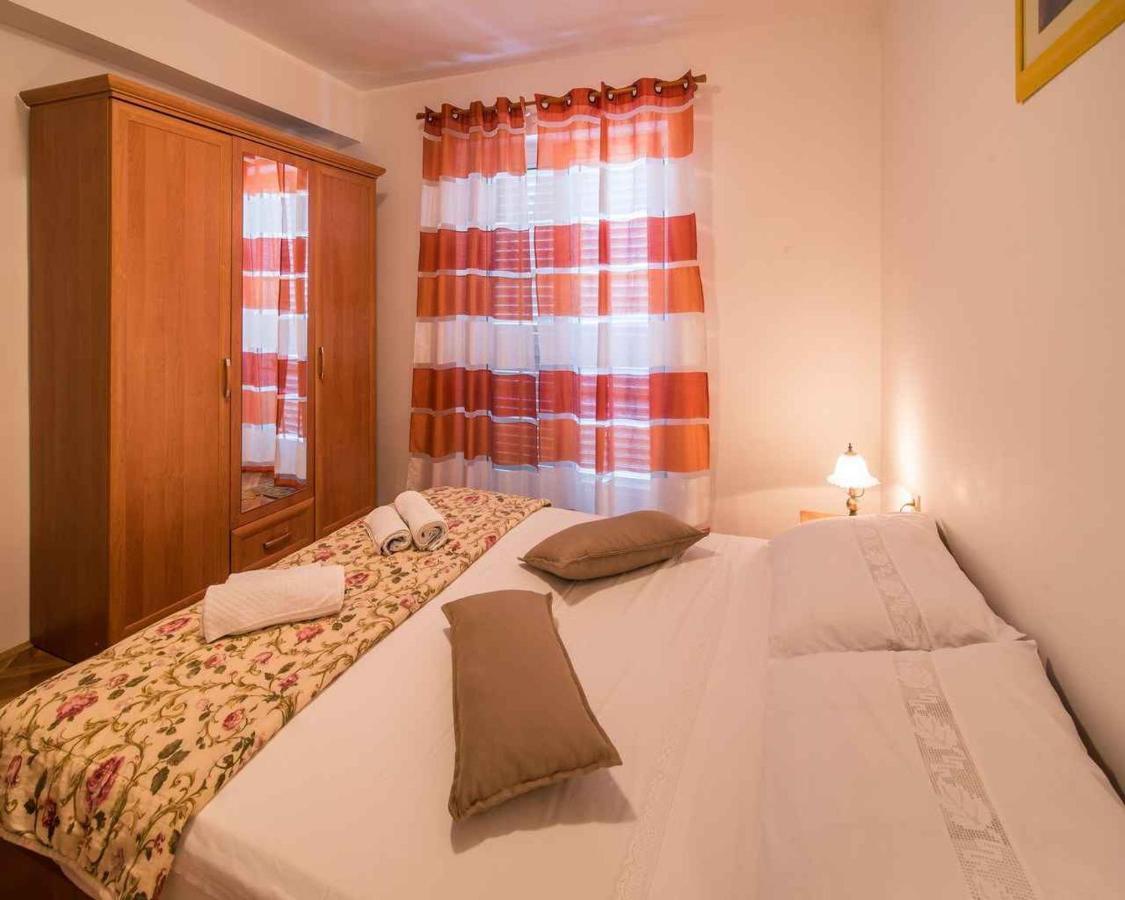 Apartments In Vrbnik/Insel Krk 13597 外观 照片