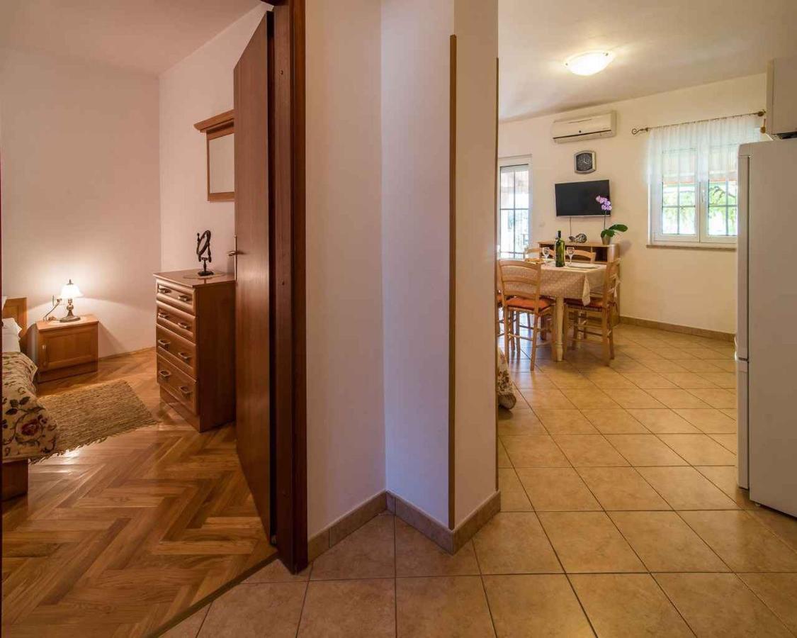 Apartments In Vrbnik/Insel Krk 13597 外观 照片