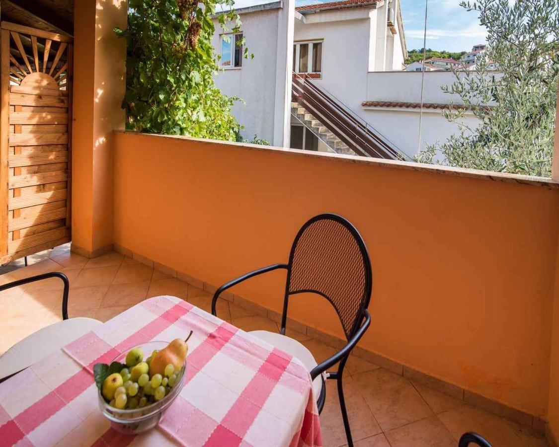 Apartments In Vrbnik/Insel Krk 13597 外观 照片