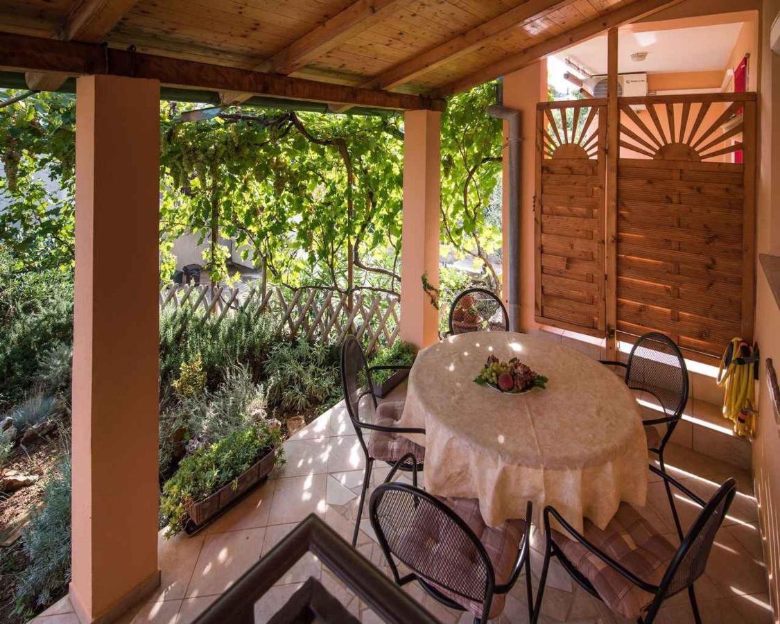 Apartments In Vrbnik/Insel Krk 13597 外观 照片