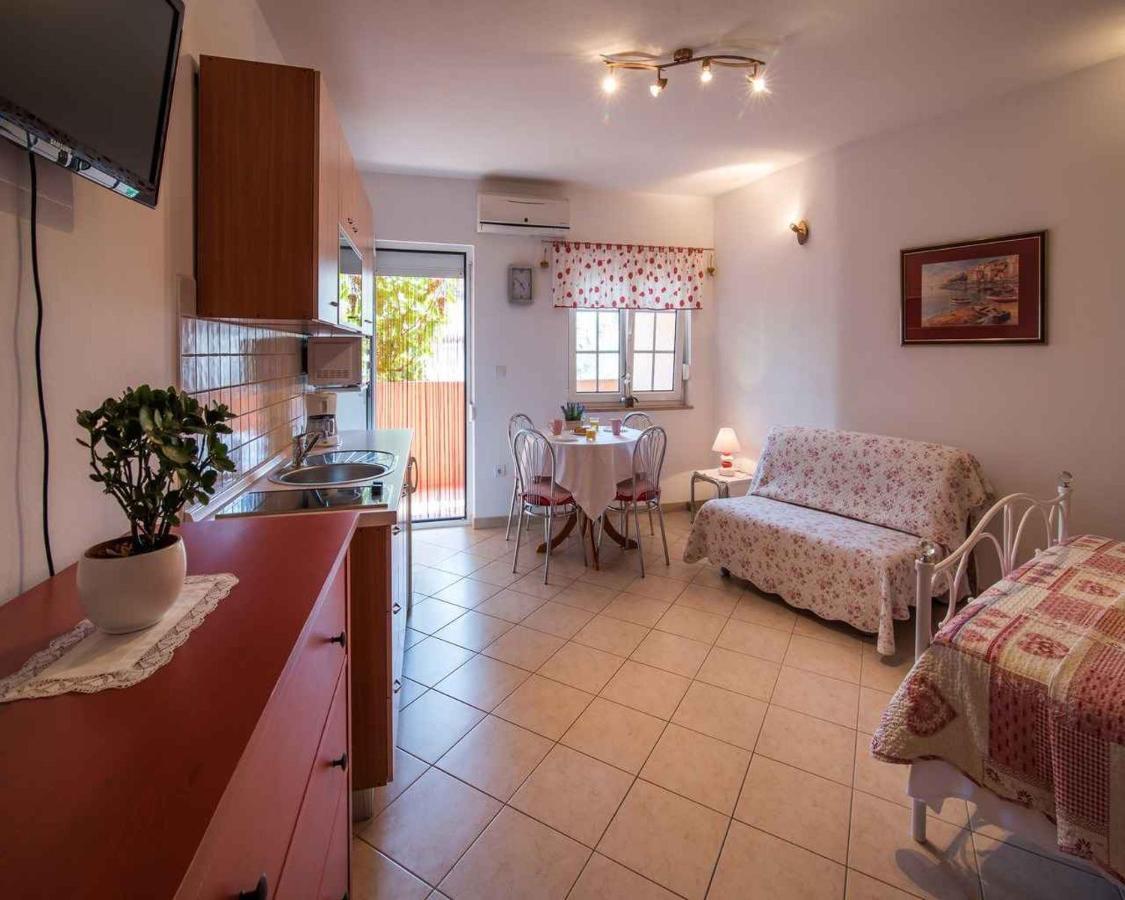 Apartments In Vrbnik/Insel Krk 13597 外观 照片