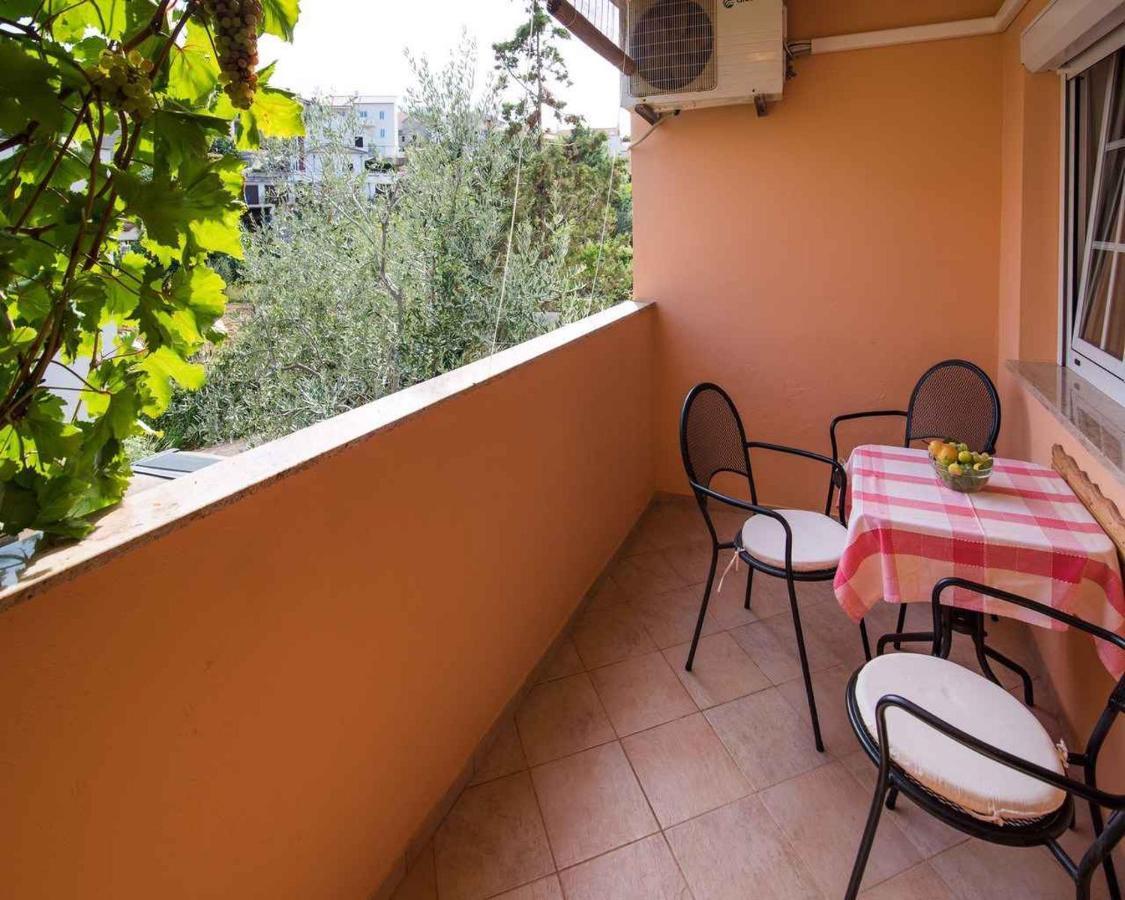 Apartments In Vrbnik/Insel Krk 13597 外观 照片