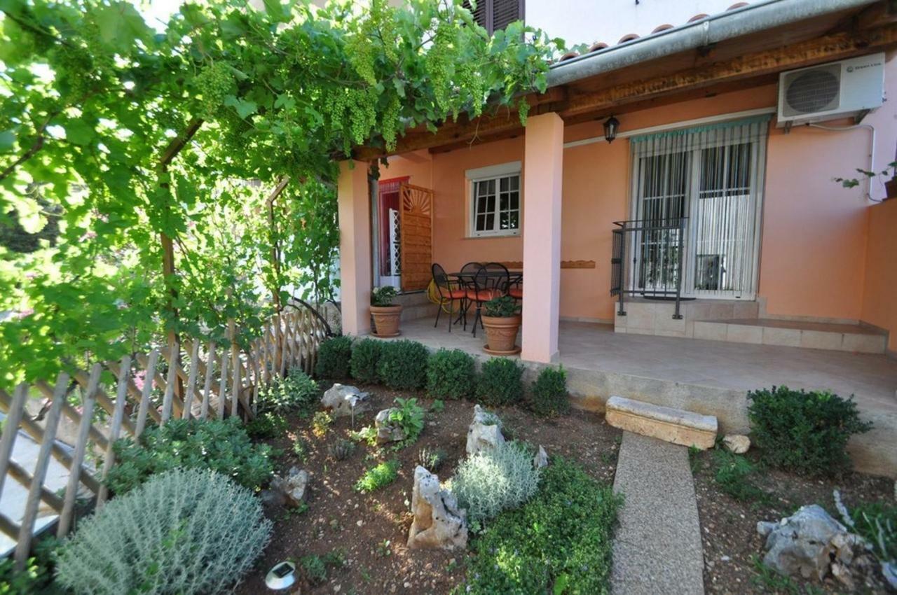Apartments In Vrbnik/Insel Krk 13597 外观 照片